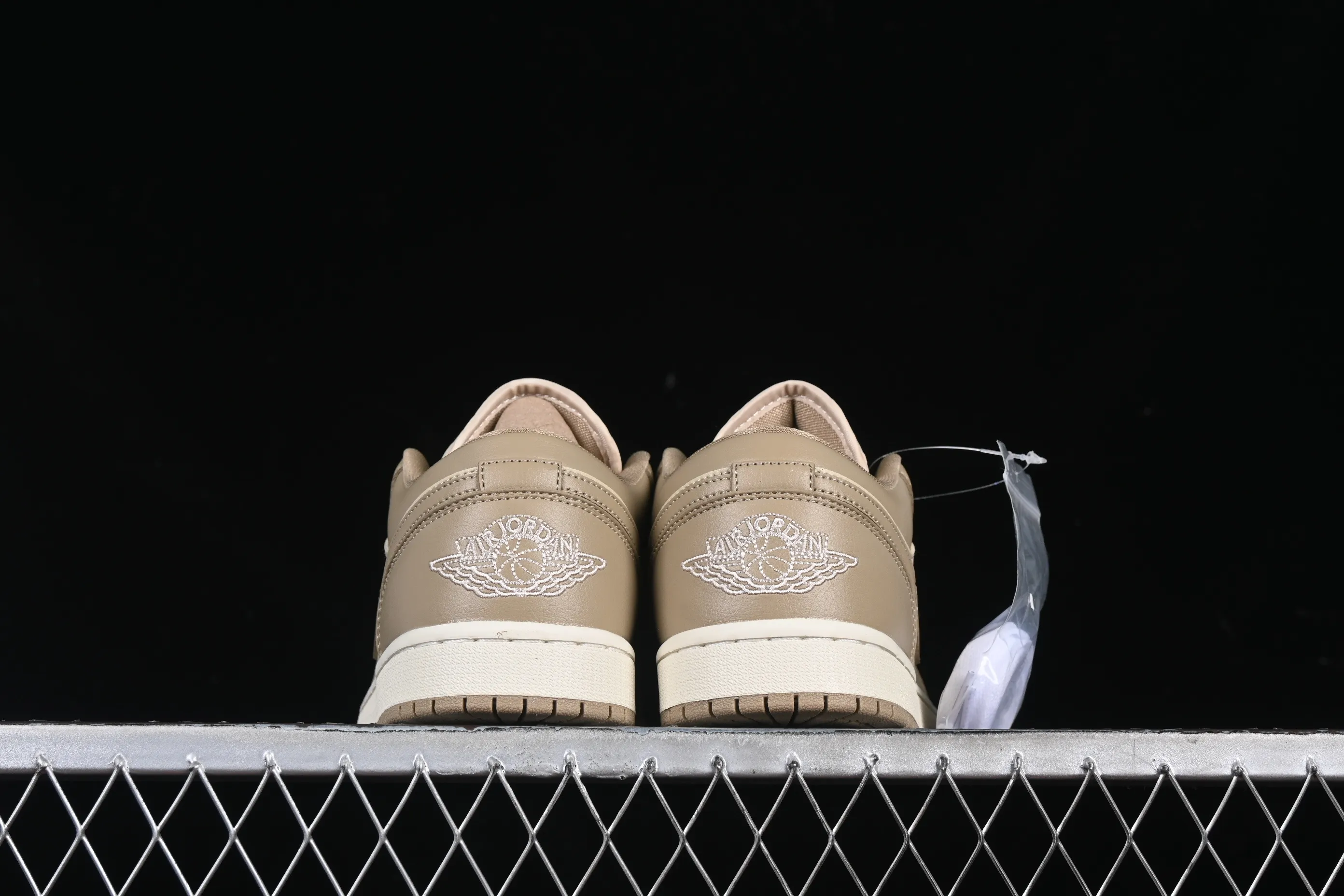All categories Air Jordan Jordan series basketball shoes Air Jordan 1 Low Air Jordan 1 Low AJ1 Joe 1 wheat ear color low-top cultural casual sneakers DC0774-203